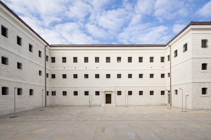 The courtyard of Gallerie delle Prigioni in Treviso, the exhibition venue of Fondazione Imago Mundi